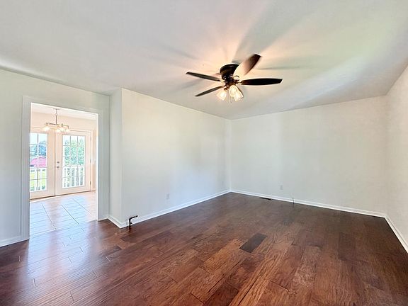 5th image of 701 Pisgah Rd