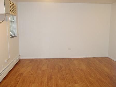 3rd image of 140 S Clarkson St #11