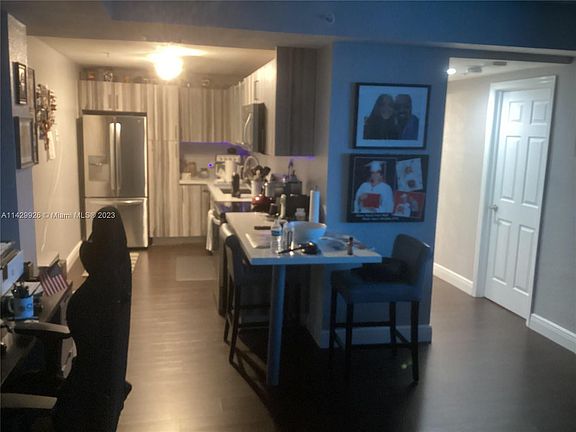 3rd image of 7501 E Treasure Dr Penthouse K