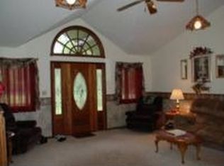 11384 Southern Hunt Rd, Marion, IL 62959