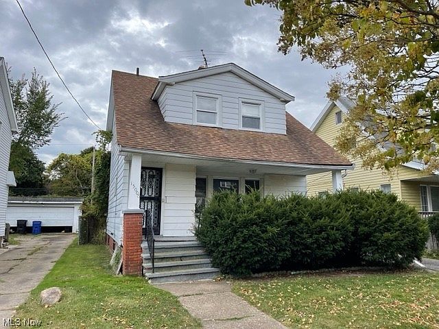 1st image of 15006 Kingsford Ave