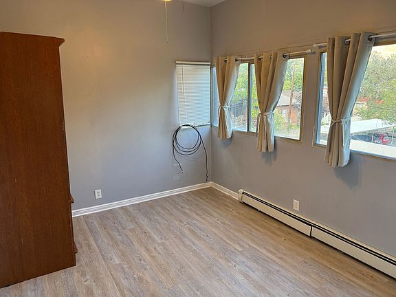 4th image of 124 N B St #4
