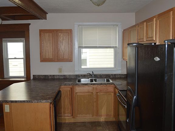 5th image of 802 Seymour Ave