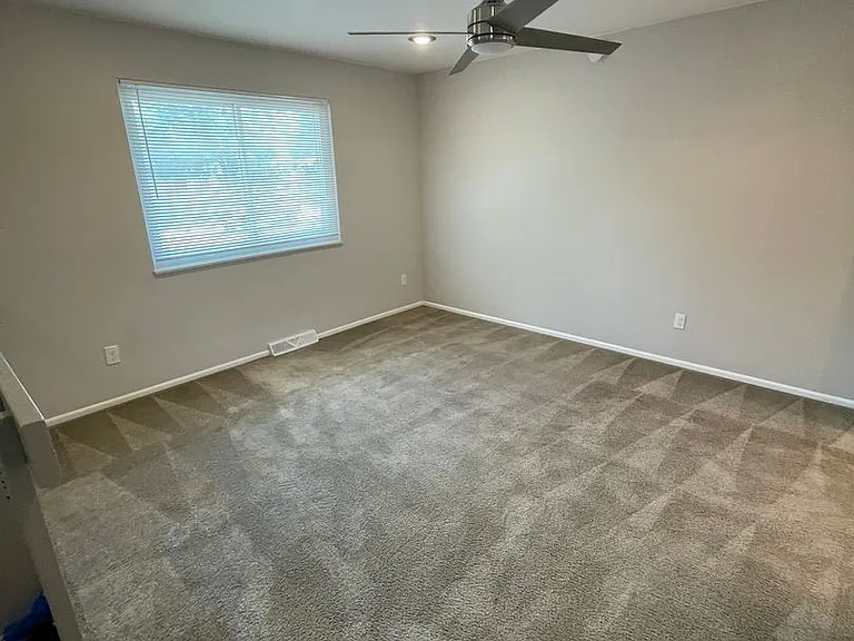9131 W 90th Pl — Photo 4