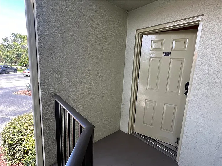 1515 Pinellas Way S #15 — Photo 4