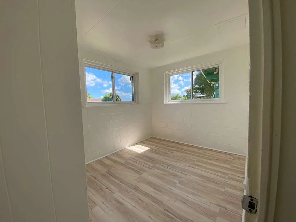 3 bed, $2,210 — Photo 2