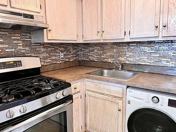 5th image of 412 Cumberland St #3