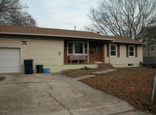 24 Cornell Rd, South Toms River, NJ 08757