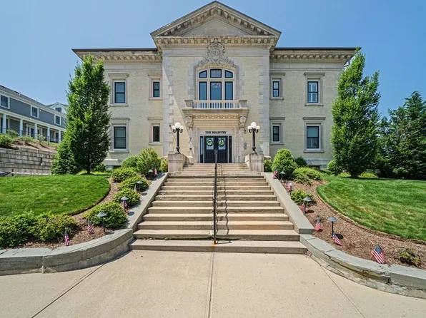 7 Russell St #301, Plymouth, MA 02360