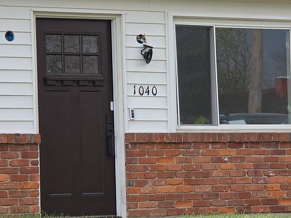 5th image of 1040 Greenfield Dr