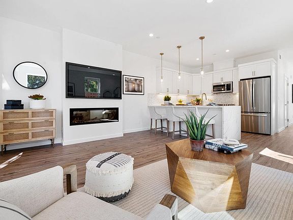 3rd image of 1604 Vallejo Avenue #4