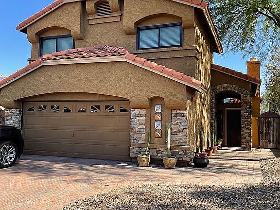 Paver Walkway +Stone Accents