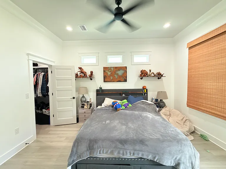 4852 Boat St — Photo 22