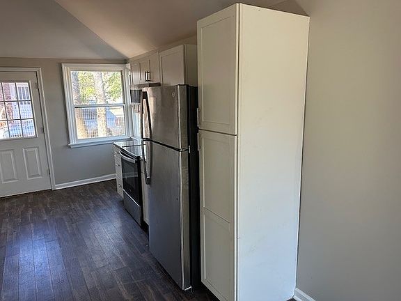 3rd image of 505 B Ave APT 6