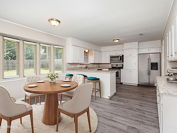 4th image of 712 Springhill Dr