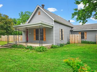 403 Ussery St, Bowie, TX 76230