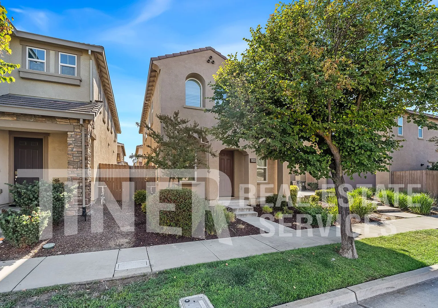 4306 Natomas Central Dr - Tier 2 - Spacious and Stylish North Natomas Home — Photo 4