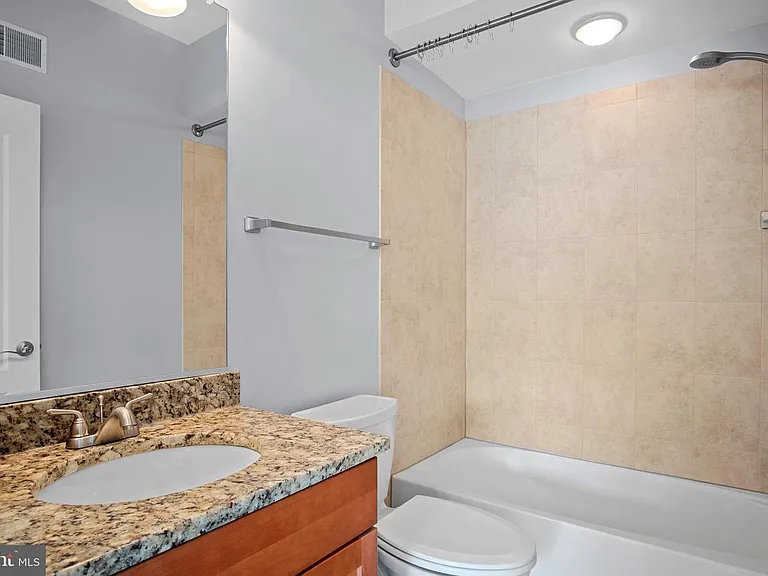 428 N Thomas St — Photo 19