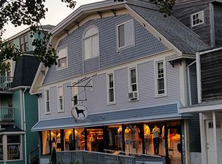 37 Circuit Ave, Oak Bluffs, MA 02557