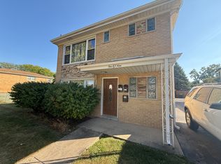 109 Central Ave #A, Roselle, IL 60172