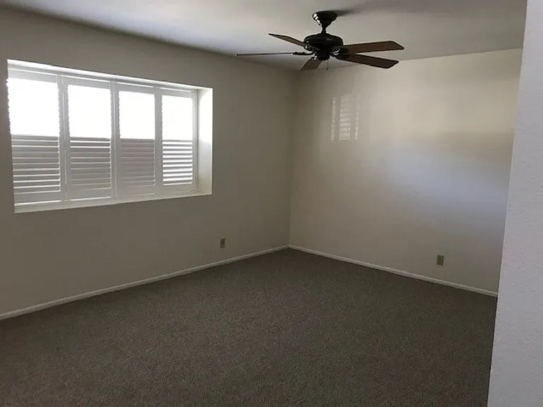157 N Linden Dr — Photo 26