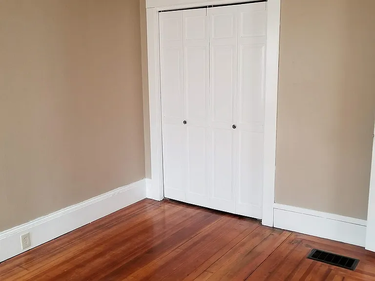 27 Fairview Ave #29 — Photo 6