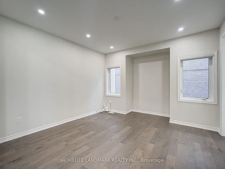 18 Kenneth Ross Bnd — Photo 18