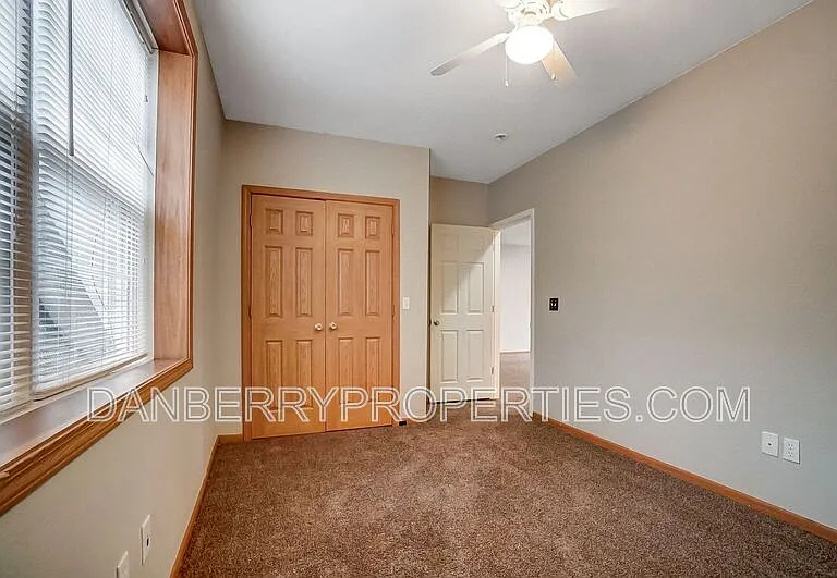 1127 N Byrne Rd #1 — Photo 9