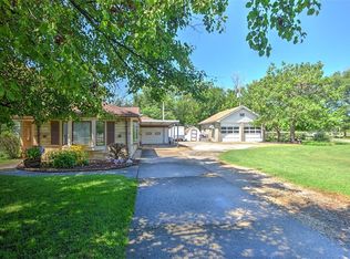 1525 N Ellen Ave, Decatur, IL 62526