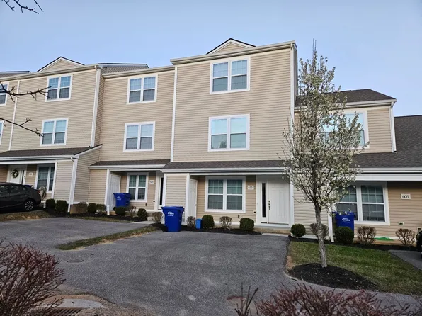 615 Twisted Oak Dr NW, Christiansburg, VA 24073