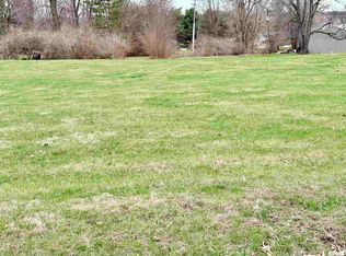 2355 Mound Rd, Jacksonville, IL 62650