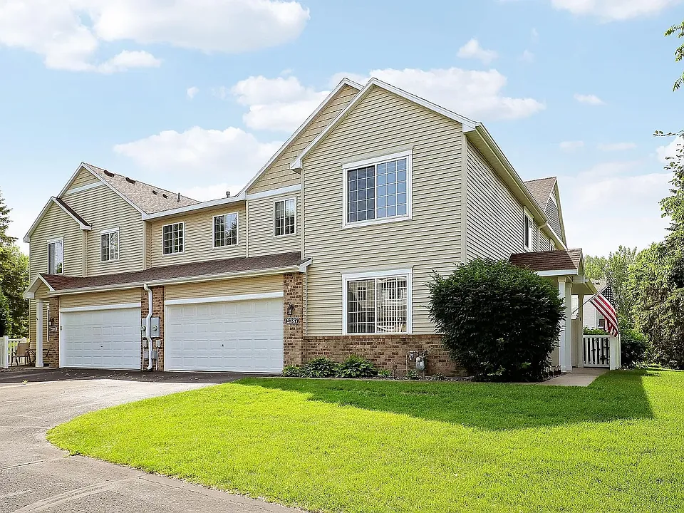 2387 119th Cir NE