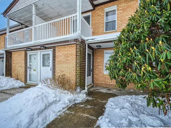 96 Artist Lake Drive, Middle Island, NY 11953