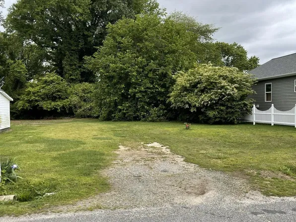 Kintz St, Colonial Beach, VA 22443