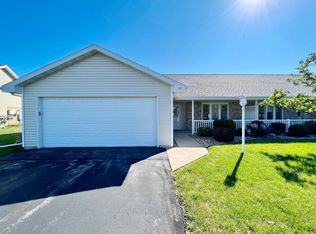 21 Kings Crest Ln, Fond Du Lac, WI 54935