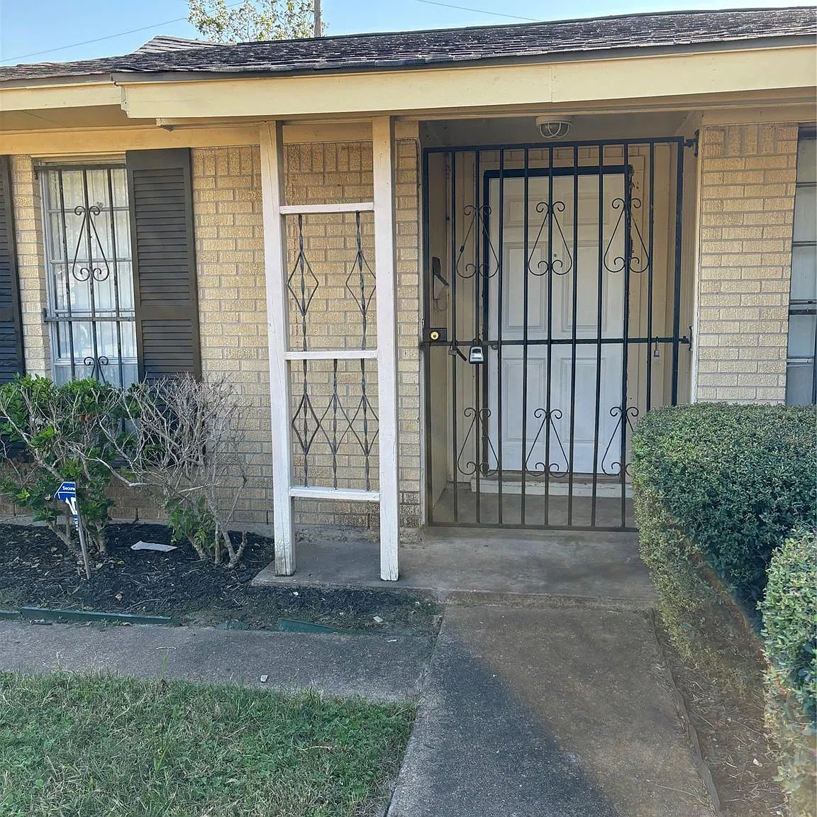 3 bed, 2.0 bath, 1151 sqft, $1,575 — Photo 3