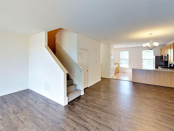 4th image of 4182 Milford Ln