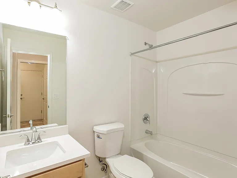 2781 W Mira Dr — Photo 15