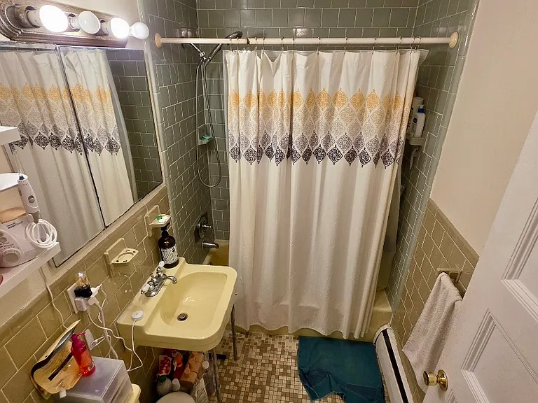186 Naples Rd #4 — Photo 7