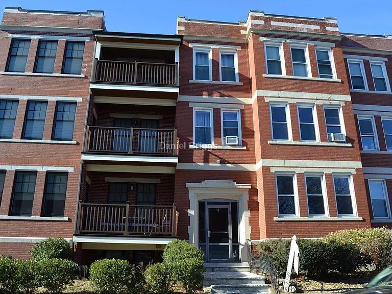 94 Pleasant St #1 — Photo 19