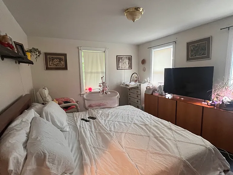 58 Bissell St #1 — Photo 5