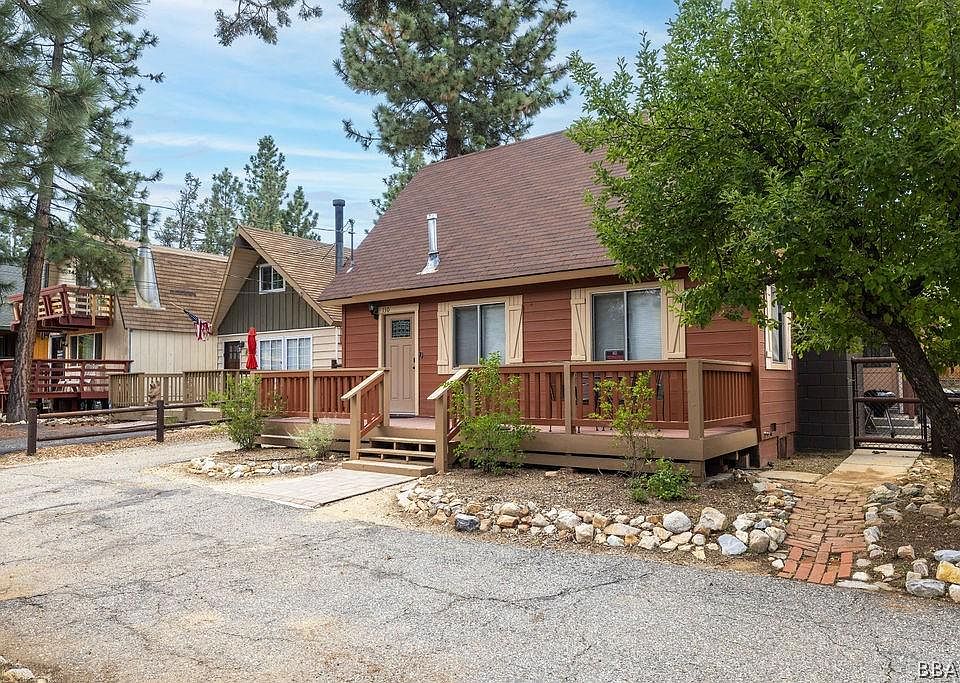 1st image of 130 Leonard Ln