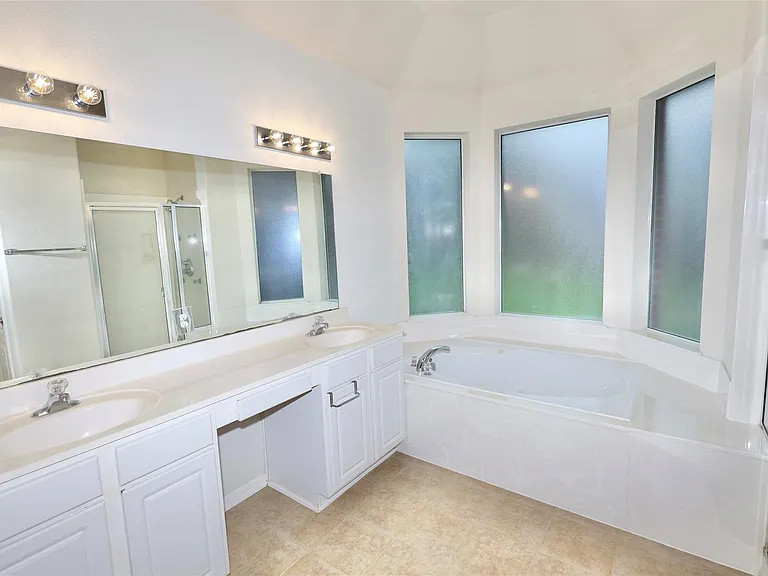 4106 Hidden Fort Ln — Photo 18