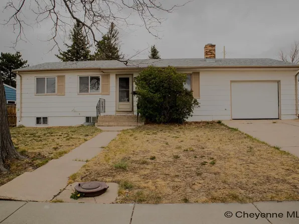 1206 Hoy Rd, Cheyenne, WY 82009