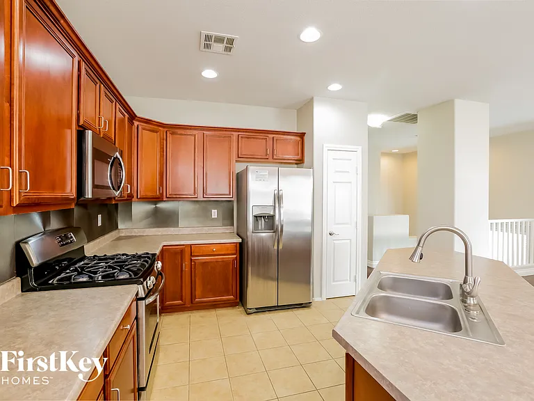 6339 Hamilton Grove Ave — Photo 5