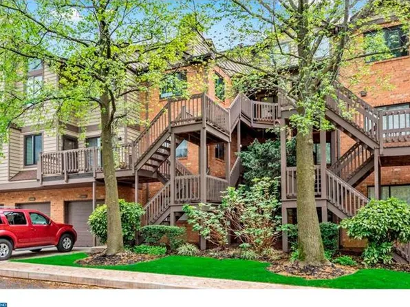 1303 Augusta Cir #1303, Mount Laurel, NJ 08054