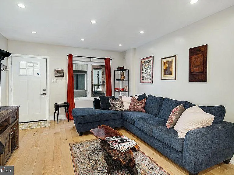1407 S Ringgold St — Photo 8