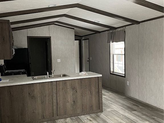 3rd image of 63 Brookside Estates Dr
