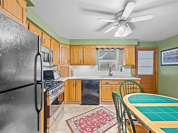 5th image of 909 Marjorie Dr