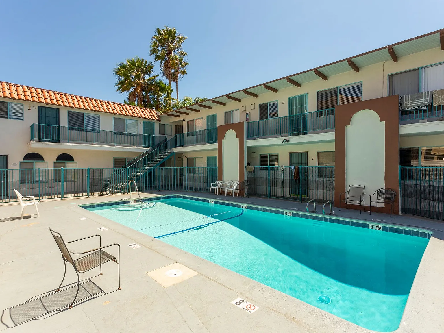 Paloma Apartments — Photo 1